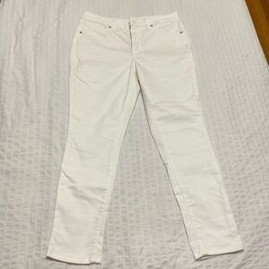 Universal Thread white Jeans size 8